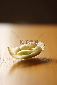 豌豆荚在一个小豆荚里