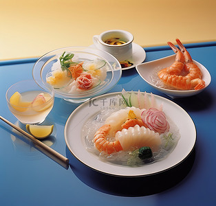 盘子里放着不同的日本食物