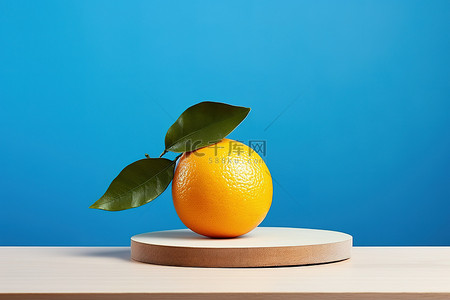 一片叶子背景图片_柠檬坐在木板上，上面有一片叶子