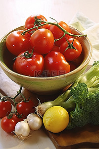 碟子胡萝卜背景图片_一碗西红柿胡萝卜西兰花和西红柿