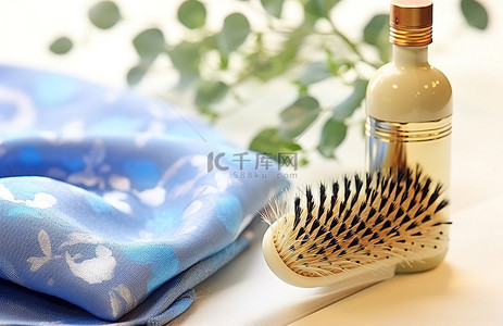 毛巾上放着一把竹毛刷，旁边放着一瓶水和一把额外的牙刷