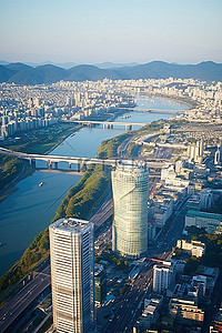 首尔建筑物和水道的顶视图