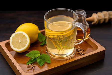 柚子绿茶背景图片_木板上的柠檬茶和绿茶