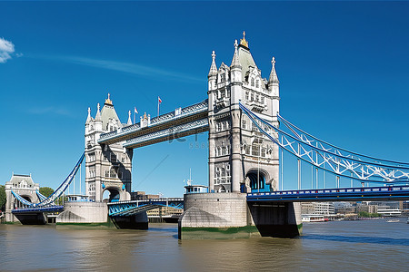 伦敦塔桥背景图片_蓝天映衬下的塔桥