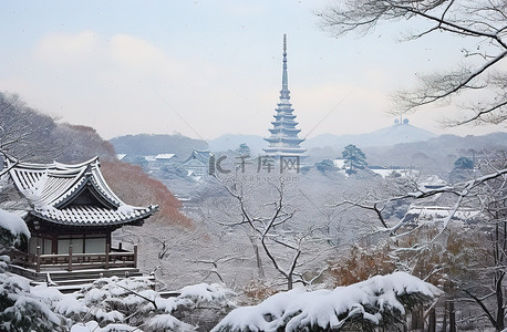 以塔为背景的冬季场景