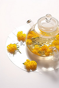 白花朵背景图片_白色表面上放着黄色花朵的空茶壶