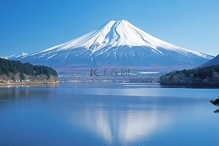旅游富士山背景图片_远处可以看到富士山
