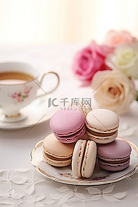 茶杯蛋糕背景图片_带有马卡龙的茶杯 高级免版税 código 8031328