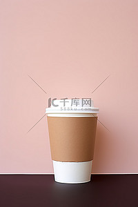 丢外卖盒背景图片_前面有外卖标志的咖啡杯