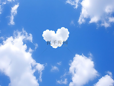 美丽的蓝天白云背景图片_美丽的壁纸，蓝天白云，天空中的白色心