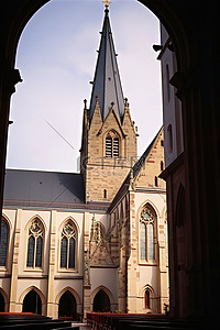 堡室内背景图片_开放的教堂的照片