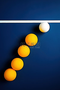 十个乒乓球黄色乒乓球网蓝色网球桌