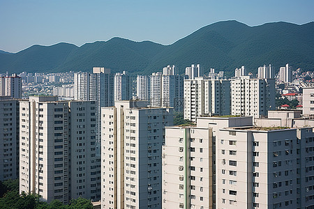 远处山脉背景图片_远处是山周围公寓楼的天际线