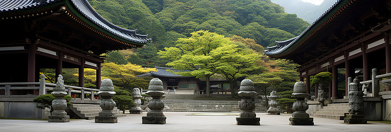 cheiloungsan 寺庙内的庭院，有柱子和小瀑布