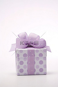 色蝴蝶结背景图片_浅紫色蝴蝶结系在白色盒子上
