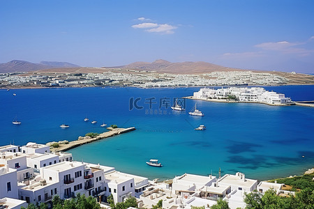米背景图片_希腊雅典米科诺斯岛海滩和小镇的鸟瞰图