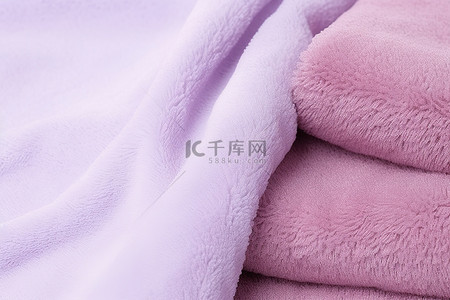 棉质背景图片_蓬松的棉质柔软面料，适合粉红色和紫色的家居装饰