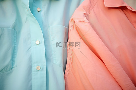 颜色交叉背景图片_两件不同颜色的衬衫叠在一起