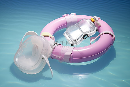 一个潜水包和一个装有潜水装备的潜水环