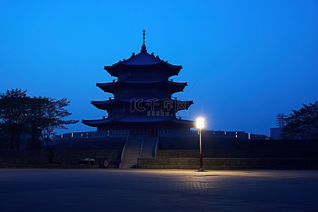 天安门会客厅背景图片_黄昏的南东日汉宝塔