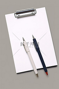 回形针背景图片_带有笔和回形针的文档