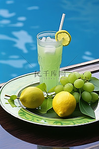水果蓝水果背景图片_蓝盘上的柠檬饮料和葡萄