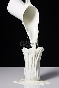 流出的牛奶背景图片_白色牛奶流出，表面呈白色