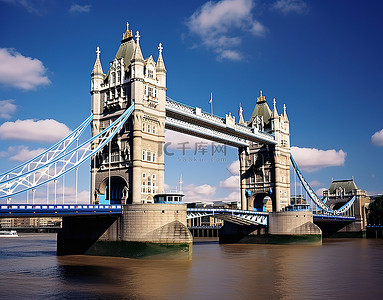 伦敦塔桥背景图片_泰晤士河上的塔桥