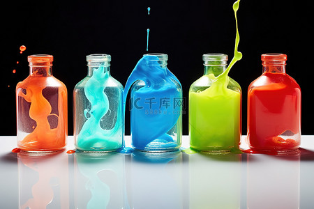 有色背景图片_有色液体似乎从一些瓶子中流出