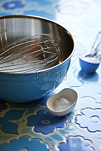 一个碗背景图片_一个碗，里面有一个蓝色碗，里面有搅拌器