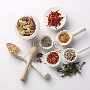 银耳枸杞汤背景图片_白桌上的砂浆勺子和香料