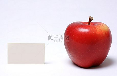 
名片背景图片_红苹果与空白卡