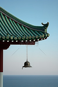 寺庙背景背景图片_韩国寺庙上方挂着鱼铃