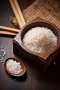 称重背景图片_木桌上的米和木勺