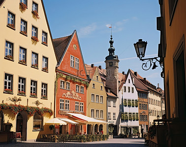 欧洲背景图片_一个古老的瑞典城镇广场，背景中有许多建筑物