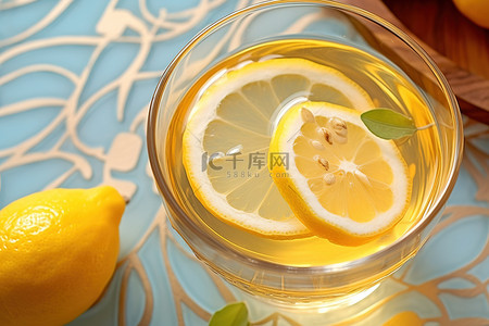 星空柠檬茶背景图片_柠檬茶加蜂蜜和柠檬片