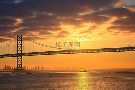 广安里背景图片_夕阳下的海湾大桥