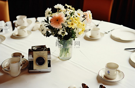 酒店时令菜背景图片_默维尔酒店的婚礼餐桌