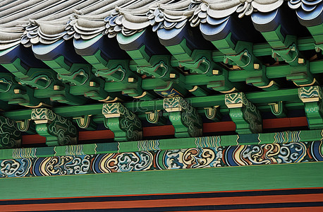首尔一栋建筑的绿色屋顶