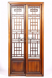 千川木门logo背景图片_白色背景中带开放式酒吧的旧木门