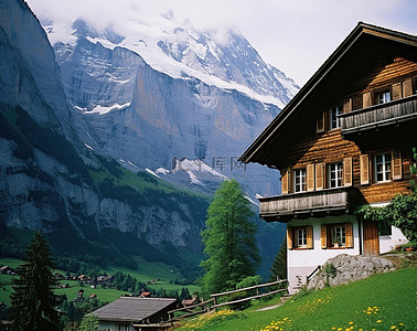欧洲背景图片_山谷中的房子和山