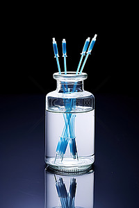 腹部注射背景图片_带注射针的玻璃瓶上的注射部位