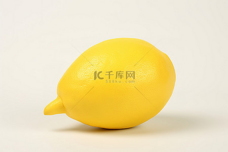 芒果新鲜背景图片_白色背景上的柠檬
