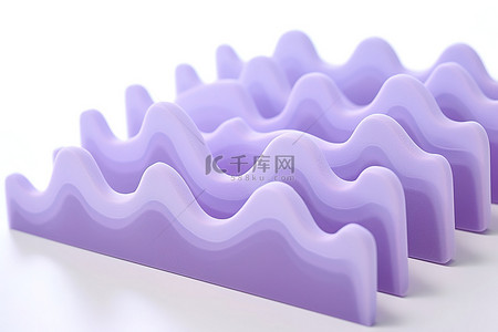 会议片头背景图片_白色表面上的两块紫色塑料泡沫片