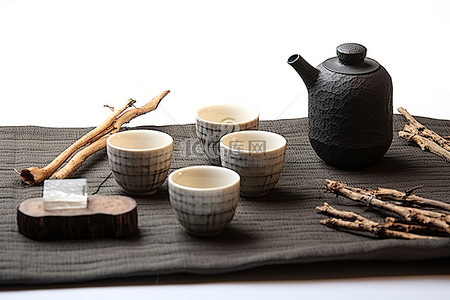 中国茶壶茶杯和红茶