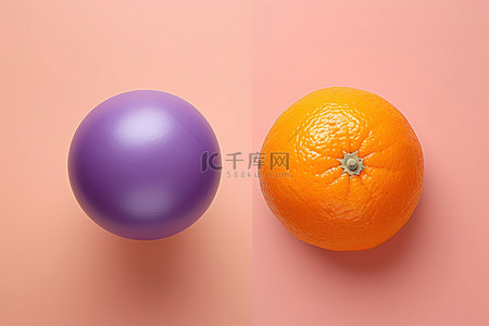 紫色和橙色