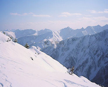 雪背景图片_两名滑雪者附近被雪覆盖的山脉
