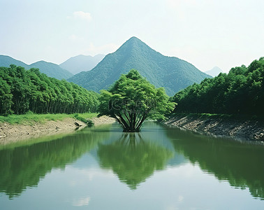 大江大河背景图片_一条大河，周围群山环绕