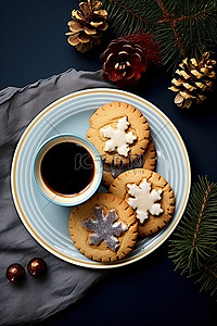 盘子上的圣诞饼干和一杯咖啡
