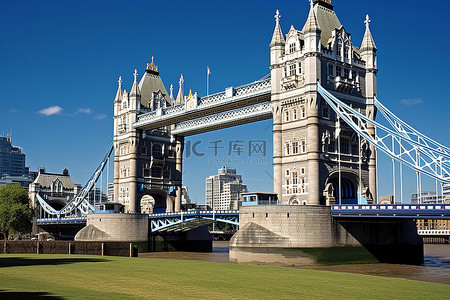 伦敦塔桥背景图片_蓝天映衬下的塔桥